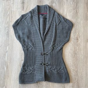 TOMMY HILFIGER Buckle Front Short Sleeve Cable Knit Cardigan